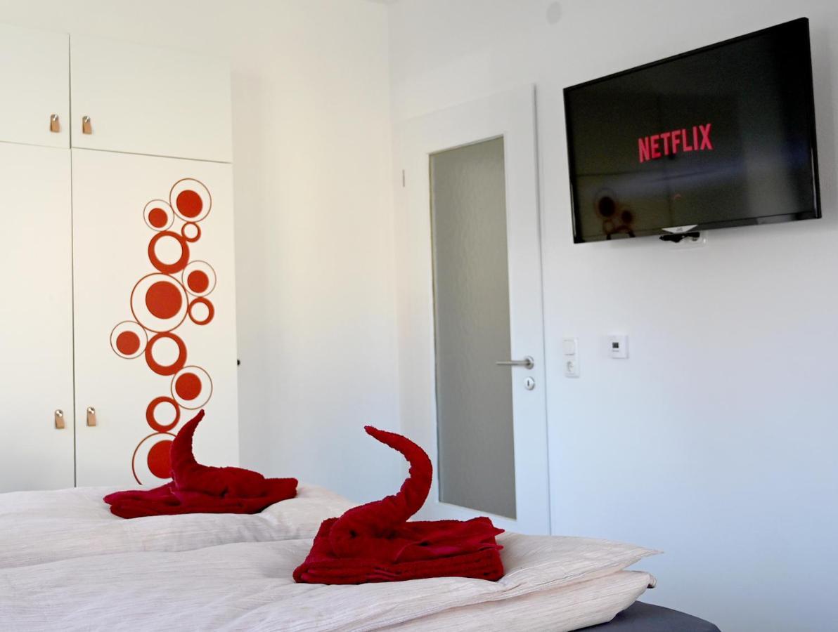 Gemuetliches Appartement Mit Netflix, Nespresso Und Boxspringbett Augsburg Luaran gambar